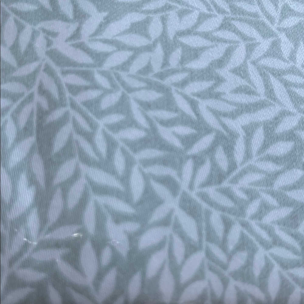 Ralph Lauren Green and White Leaf Pattern Pillow cases king size